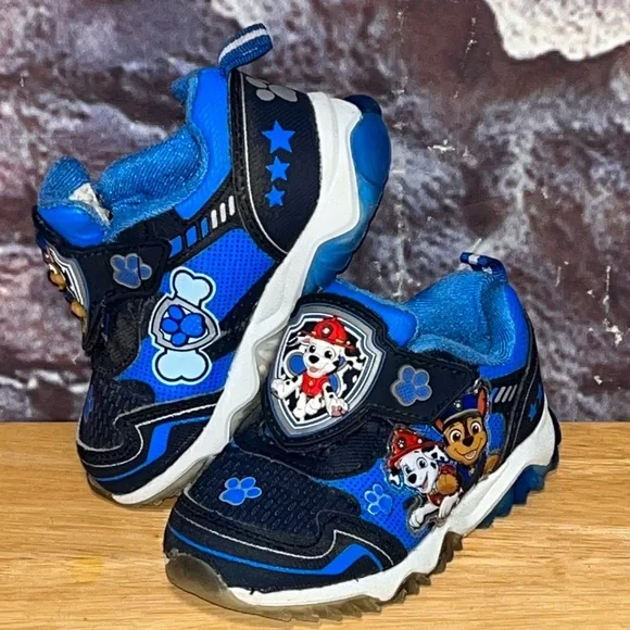 Nickelodeon Boys Paw Patrol Light Up Sneakers Toddler Size 7 - Picture 2 of 11